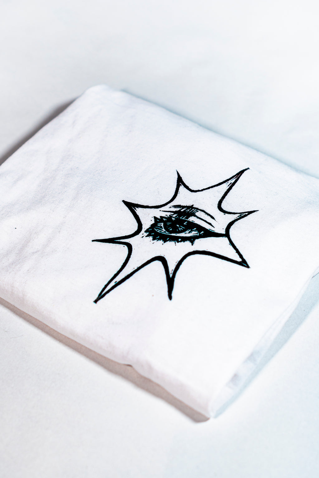 T shirt - motif 'punk eye'
